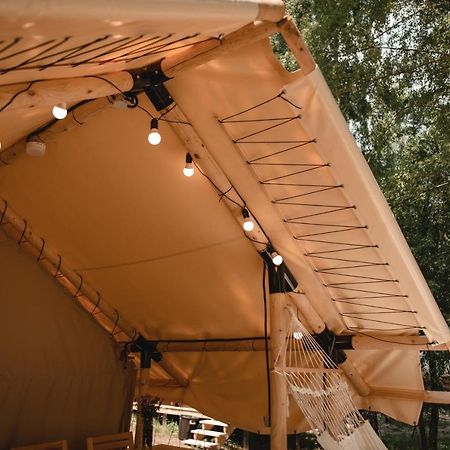 Hotel Glamping Mandra Kanev à Leplyavo Extérieur photo