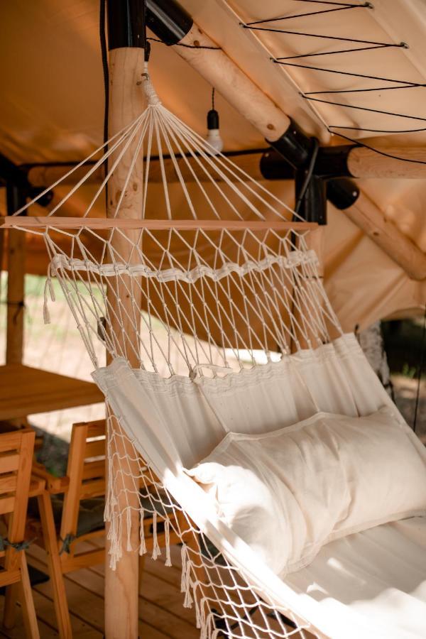 Hotel Glamping Mandra Kanev à Leplyavo Extérieur photo