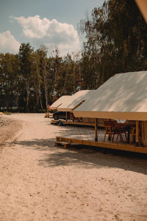Hotel Glamping Mandra Kanev à Leplyavo Extérieur photo